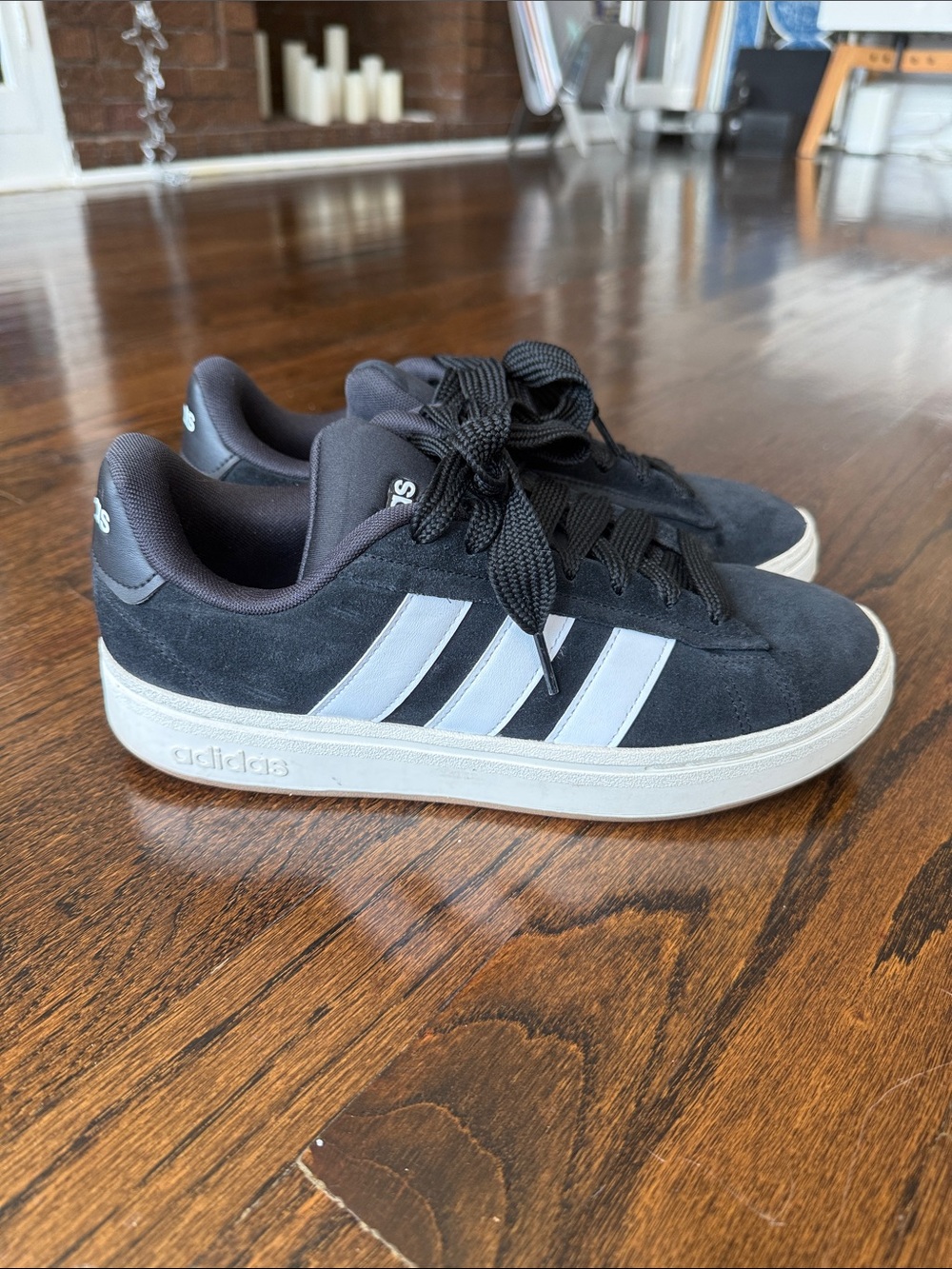Adidas Original Campus 00 - Black Suede Sneakers with White Stripes